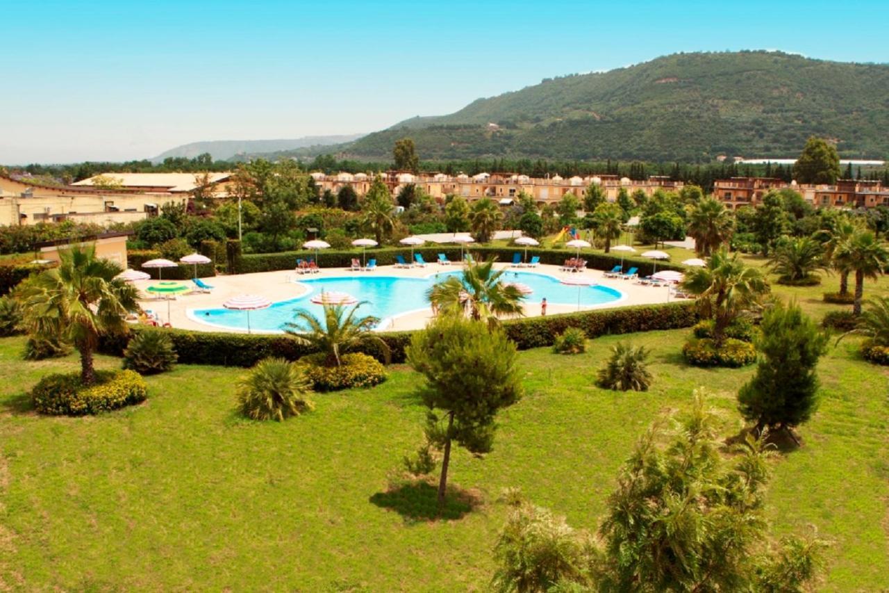 Ferienwohnung Pizzo Beach Club Exterior foto