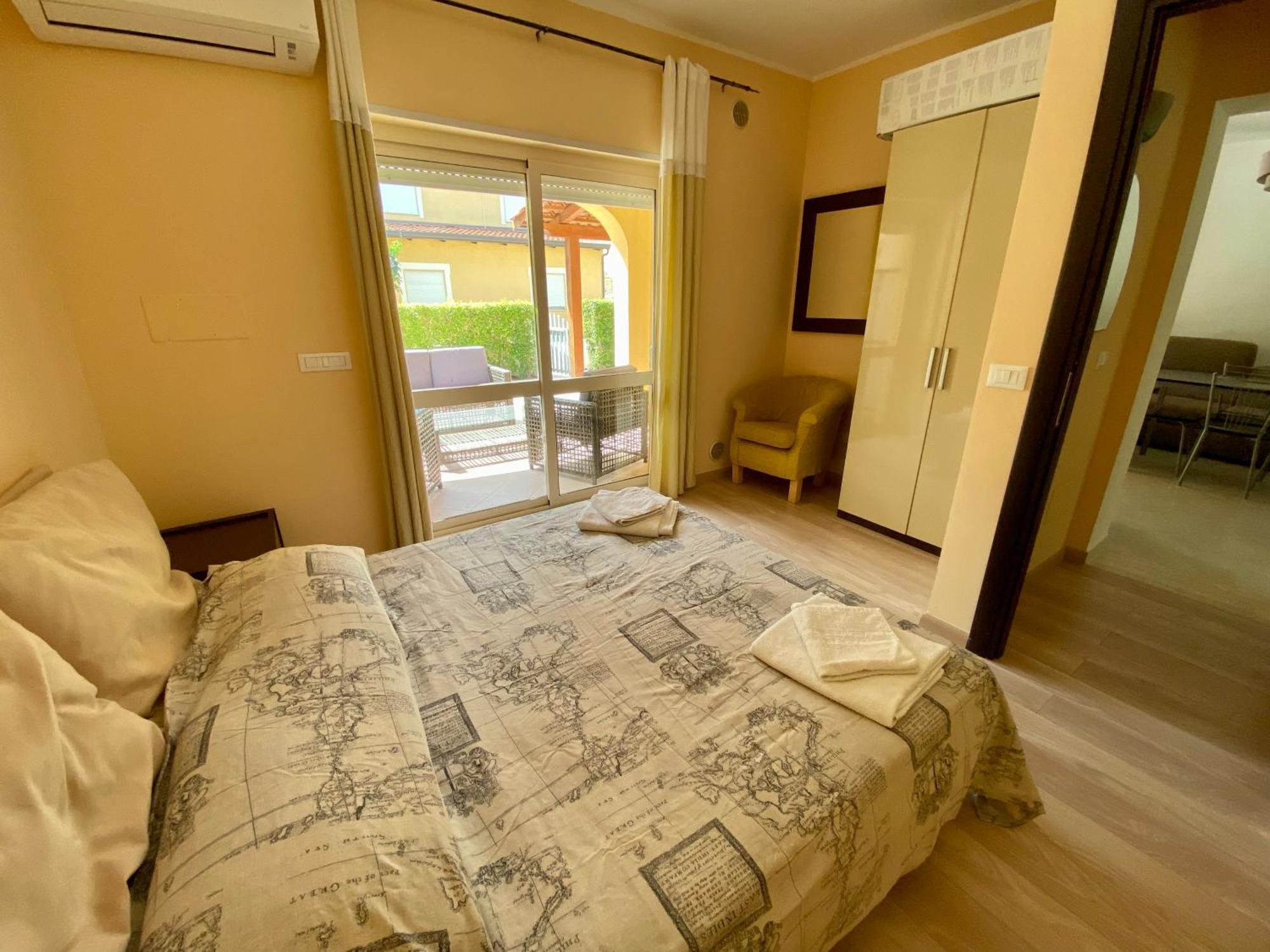 Ferienwohnung Pizzo Beach Club Zimmer foto